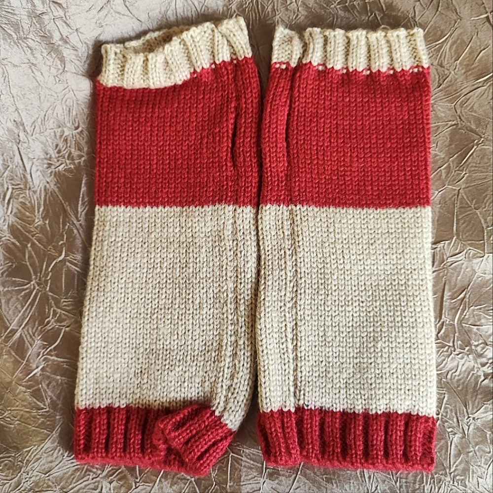 Fingerless Warm Gloves Thumb Holes Red and Cream Embroidered Birds Mittens NEW